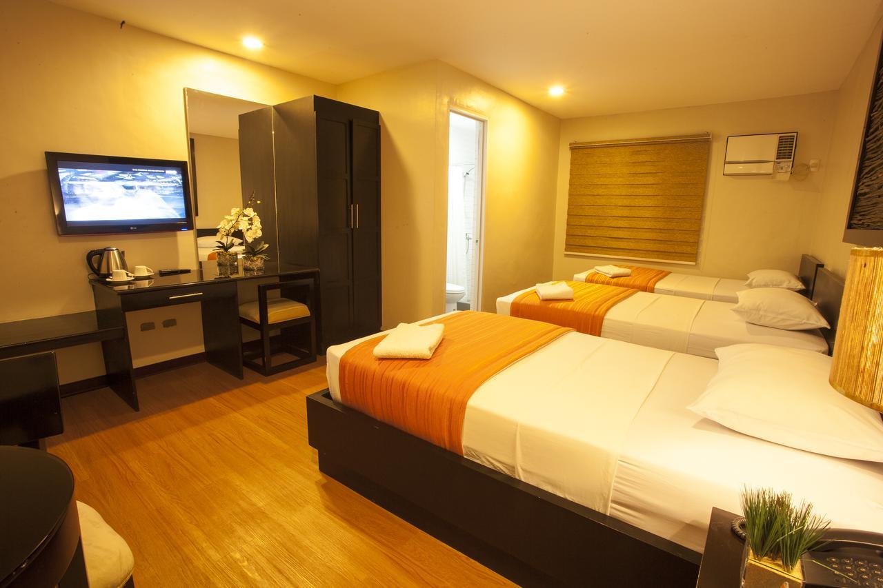 L Square Hotel Tarlac City Exterior photo